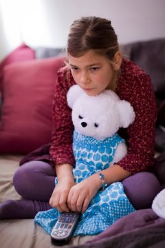 Enfant et t&eacute;l&eacute;