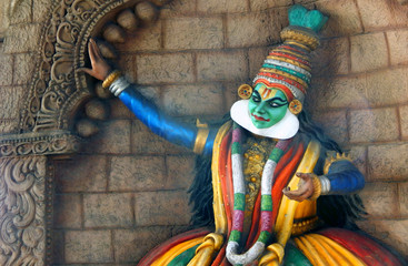 Indian kerala traditional Kathakali dancer Wall art on Flyover ,Hyderabad,India - obrazy, fototapety, plakaty