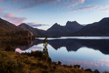 Sonnenuntergang über Cradle Mountain, Tasmanien