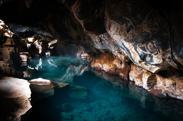 Grotta sotterranea