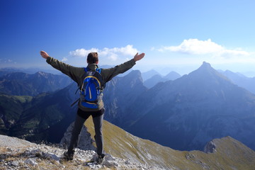 Fototapeta premium Erfolgsgefühl am Gipfel