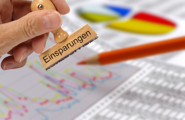 Kosten und Einsparungen mit Rotstift