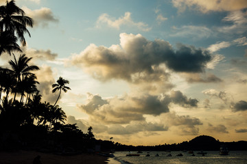 Fototapeta premium Magnificent sky under Coast Hotel Beachfront, asia