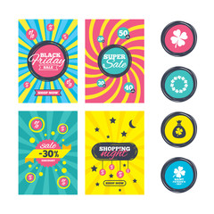 Fototapeta premium Saint Patrick day icons. Money bag with clover.