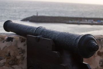 Fototapeta na wymiar old portuguese military canon