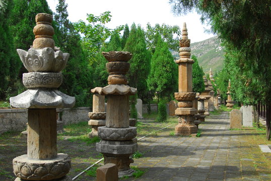 Simen Pagoda
