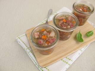 Selbst gemachte Sülze