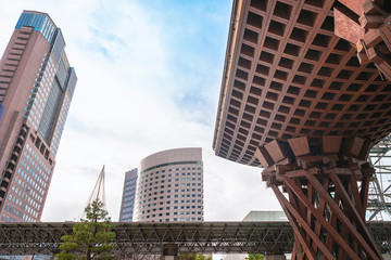 Fototapeta na wymiar 金沢駅前の風景