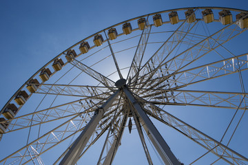 ferris wheel center sun
