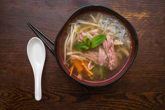 Vietnamese Pho Beef Soup