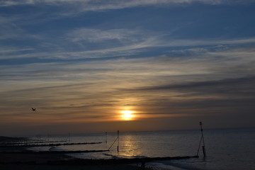 Fototapeta na wymiar sunset seaside 