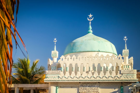 Majunga mosque dome