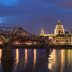 Fototapeta na wymiar Millennium Bridge leading to Saint Paul's Cathedral during sunset