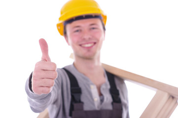 sympathischer Handwerker vor weißem Hintergrund