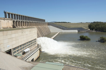 Lake Hume dam and spillway,NSW, Australia.