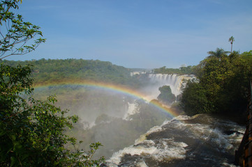 Fototapeta na wymiar reainbow over Iguazú 
