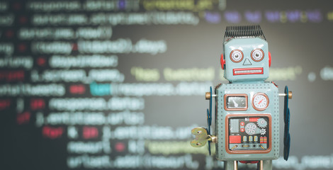 Chatbot / Social Bot mit Quellcode im Hintergrund, Breitbild