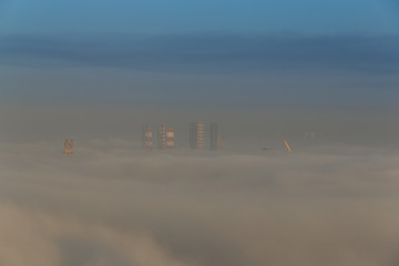 Fog at the Dubai Drydocks 