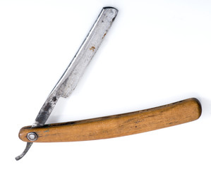 Rasiermesser alt mit Holzgriff aufgeklappt