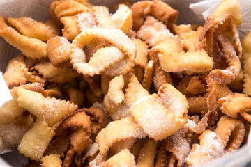 Buonissimi crostoli caldi appena fatti 