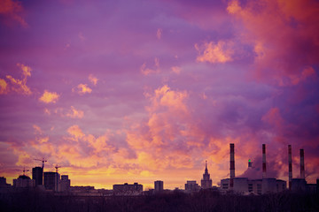 Fototapeta na wymiar Violet sky of Moscow