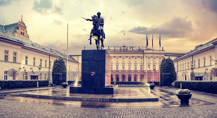 Naklejka premium pałac prezydencki w Warszawie-vintage, retro