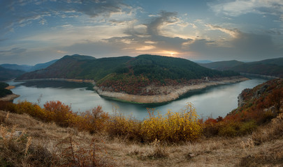 Fototapeta premium Cloudy autumn morning along the Arda River, Rhodope Mountains, Bulgaria