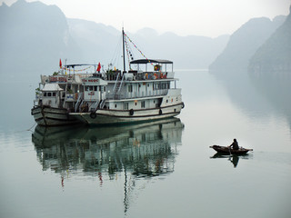 Fototapeta premium Halong Bay, Vietnam. Unesco World Heritage Site. Most popular pl