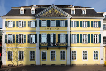 Fototapeta na wymiar Altes Postamt in Bonn