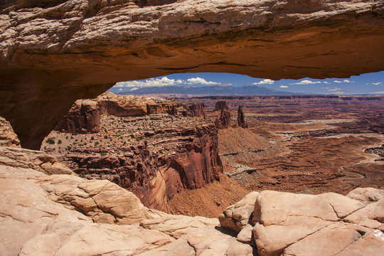 Mesa Arch (Daytime)