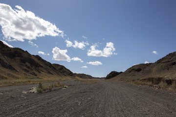 Straße durch die Wüste Gobi