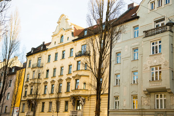 Mietshaus, Mietshäuser, Altbau saniert in München