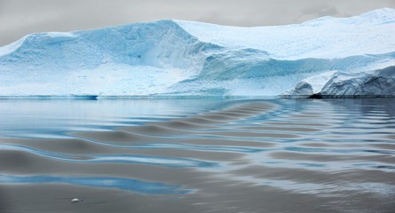 Fototapeta na wymiar Reflections, Antarctica