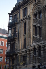 Obraz premium Edificios de estilo clásico de una ciudad europea. 