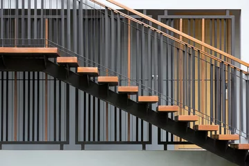 Cercles muraux Escaliers Escalier extérieur en bois
