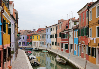 Fototapeta na wymiar Colourful houses in Burano Island, Italy