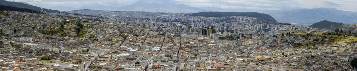 Fototapeta na wymiar Quito Ecuador Panorama