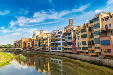 Naklejka premium Colorful houses in Girona