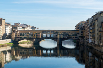 Obraz premium Ponte Vecchio bridge on the Arno river in Florence
