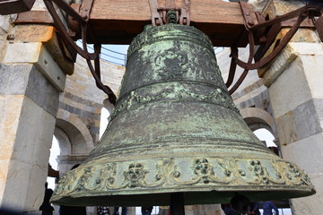 Glocken im schiefen Turm von Pisa 