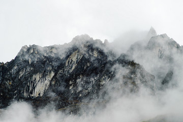 Cloudy Andes at the Inca Trail (5)