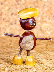 Kastanienfigur mit Hut