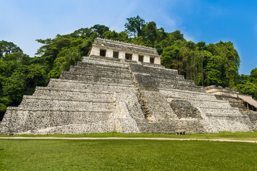 Fototapeta na wymiar View of the Temple of Inscriptions in the ancient Mayan city of Palenque, Chiapas, Mexico