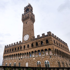 Fototapeta na wymiar Palazzo Vecchio (Old Palace, Town Hall) in rain