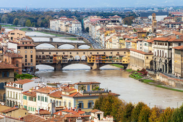 Fototapeta na wymiar above view of Ponte Vecchio in Florence town