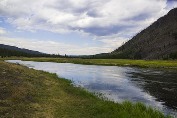 Fototapeta na wymiar Yellowstone National Park - river (5690x3793 px; 7.5 MB