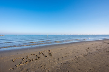 Anno 2017 sulla sabbia in spiaggia