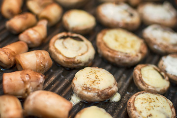 champignons mushrooms on grill
