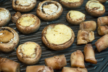 champignons mushrooms on grill