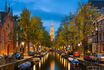 Naklejka premium Amsterdam nocą, Holandia